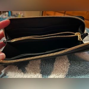 Portland Leather Accordion Zip Wallet